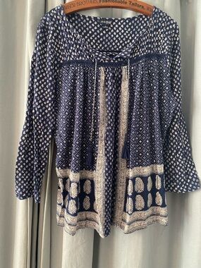 Lucky Brand Navy Blue and Cream Printed Peasant Blouse, Women’s Size Large